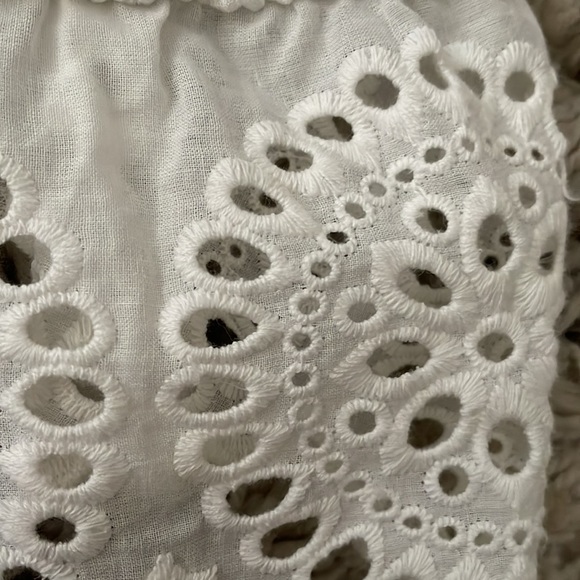 GYPSY SURF WHITE CROP TOP  EYELIT RUFFLES PEPLUM. NWT. SZ SMALL - Picture 4 of 6